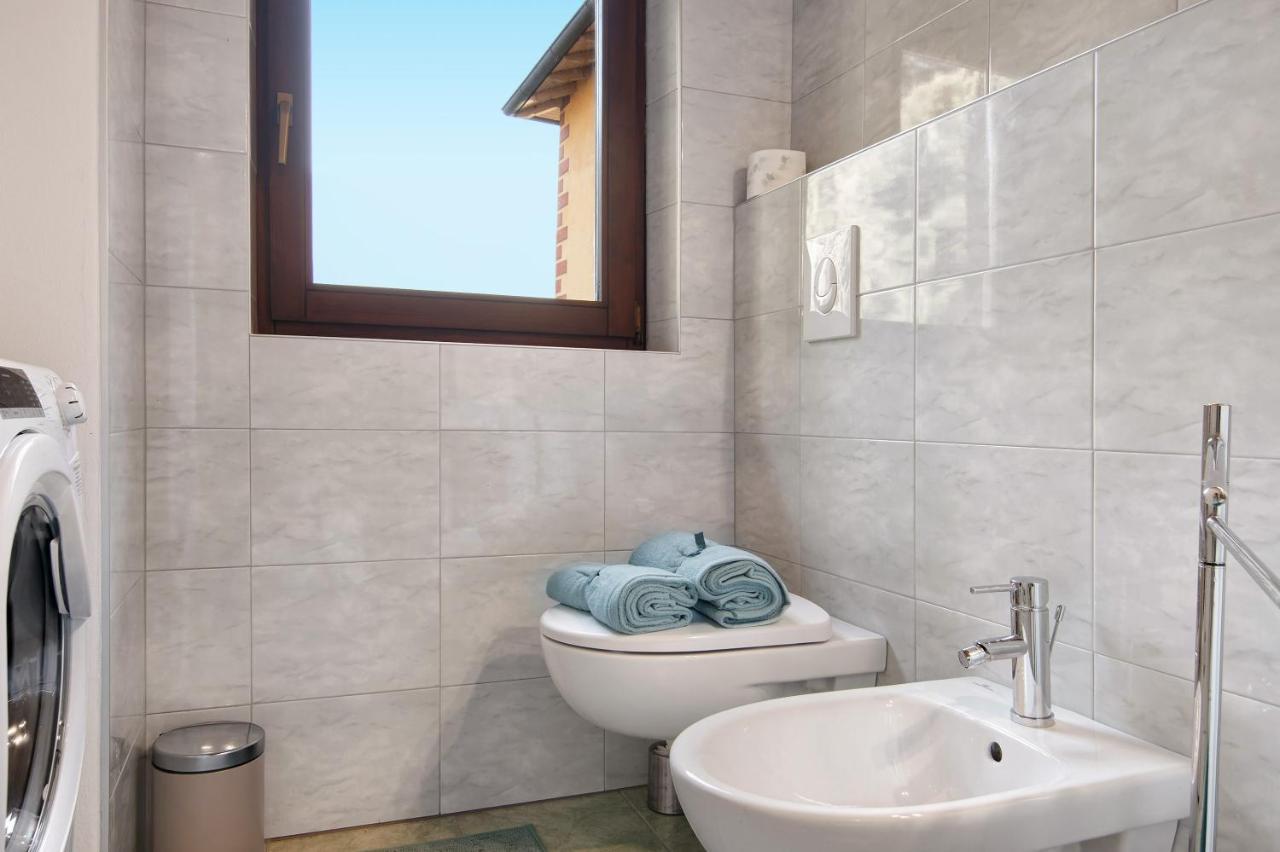 Fogazzaro Lake View Apartment Oria  Kültér fotó